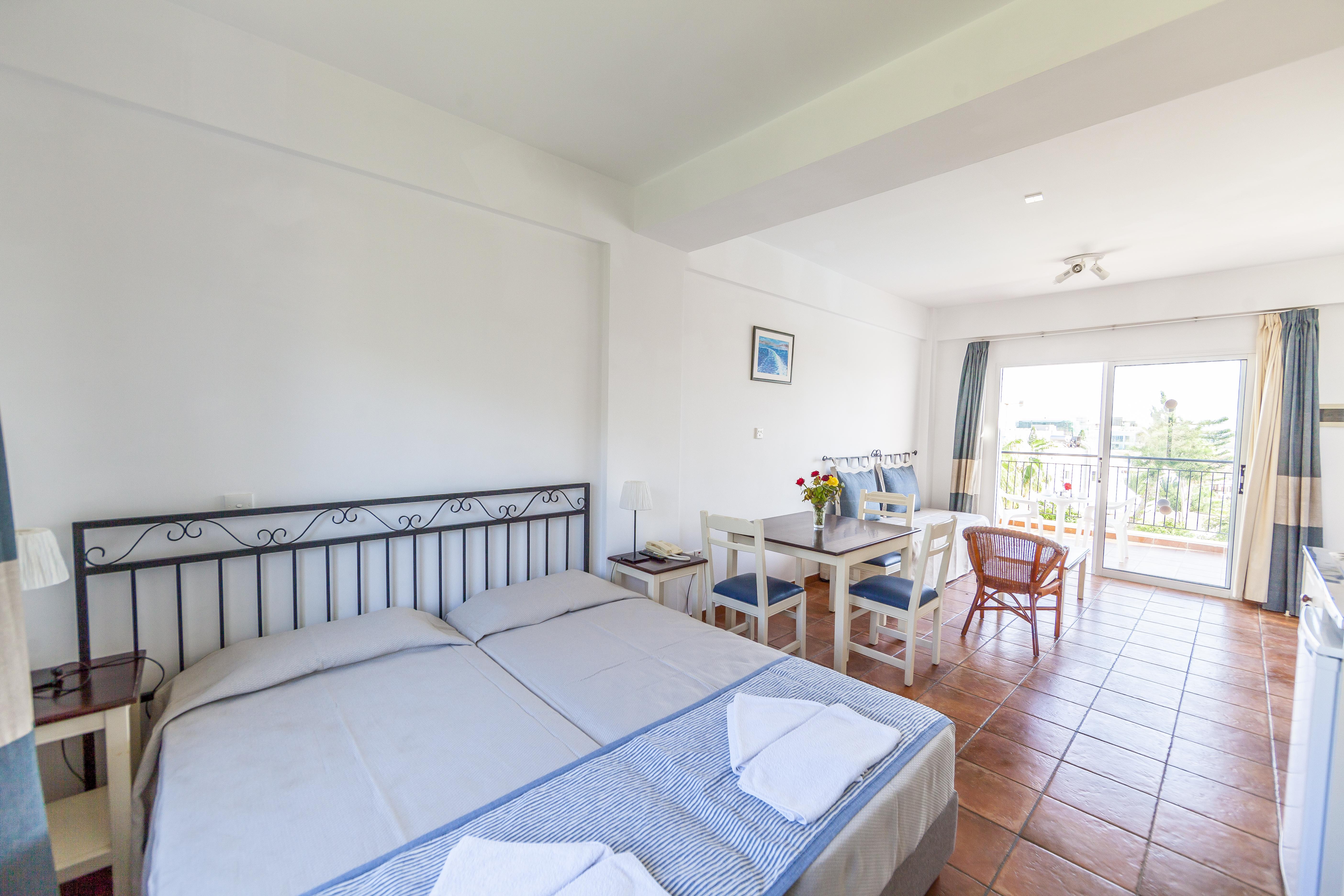 Andreotis Hotel Apts โปรทาราส ภายนอก รูปภาพ